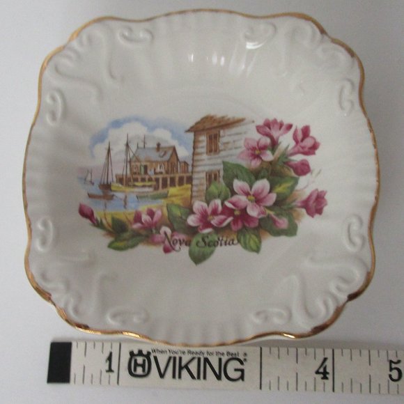 vintage square souvenir dish - Picture 4 of 5